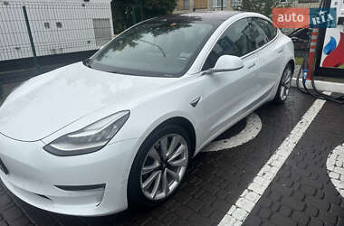 Седан Tesla Model 3 2018 в Києві