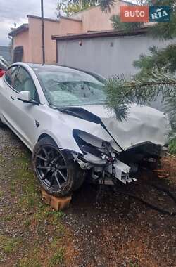 Седан Tesla Model 3 2021 в 