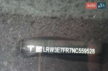 Седан Tesla Model 3 2022 в 