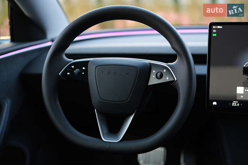 Седан Tesla Model 3 2024 в Луцке