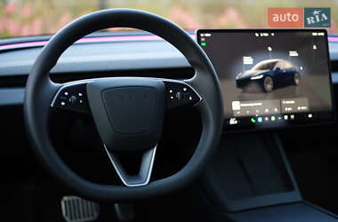 Седан Tesla Model 3 2024 в 