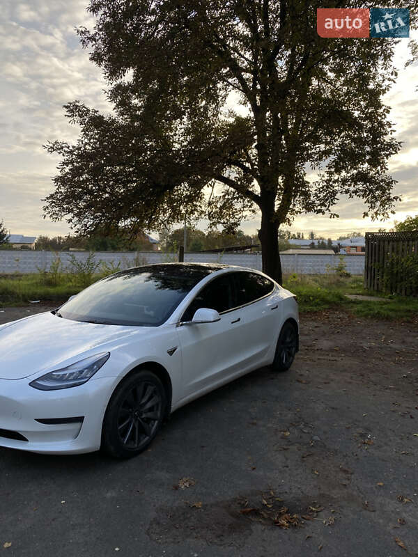 Седан Tesla Model 3 2019 в Кам'янці-Бузькій