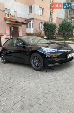 Седан Tesla Model 3 2022 в Львове