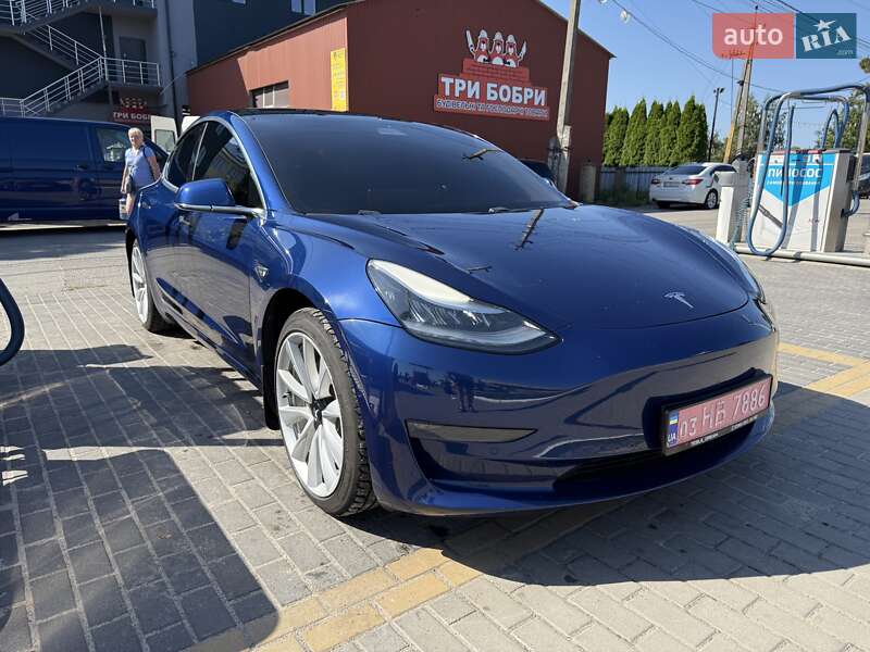 Седан Tesla Model 3 2019 в Києві