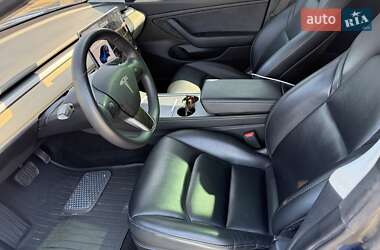 Седан Tesla Model 3 2019 в 
