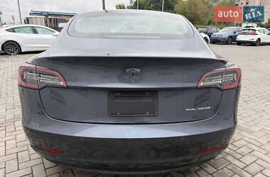 Седан Tesla Model 3 2020 в 