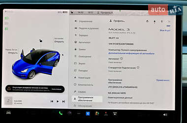 Седан Tesla Model 3 2019 в 