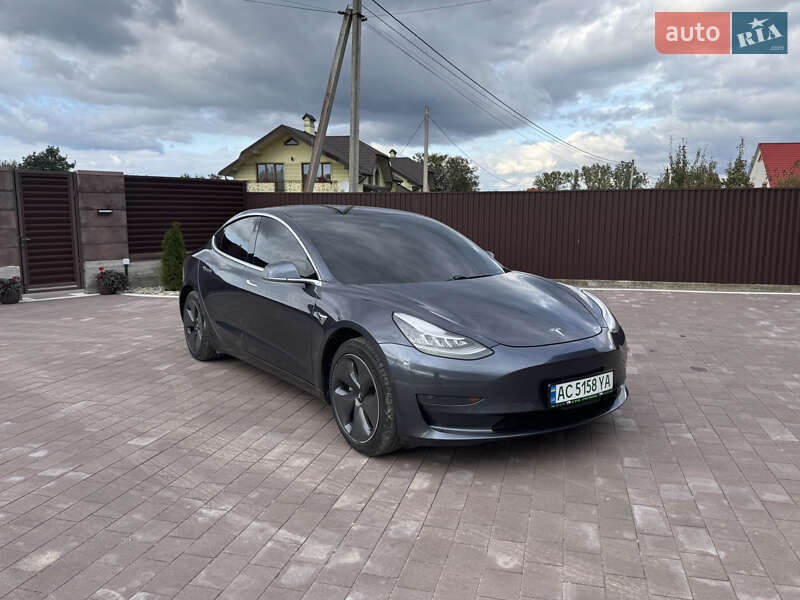 Седан Tesla Model 3 2020 в 