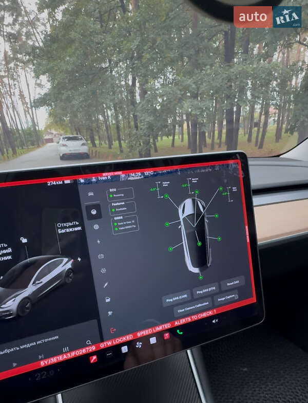 Седан Tesla Model 3 2018 в Києві