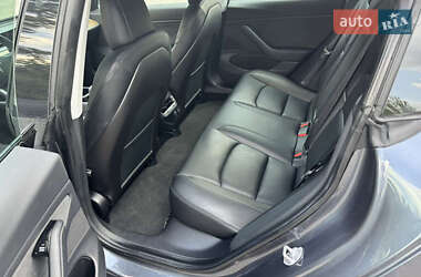 Седан Tesla Model 3 2019 в 