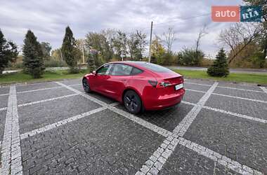 Седан Tesla Model 3 2021 в 