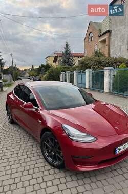Седан Tesla Model 3 2018 в Львове
