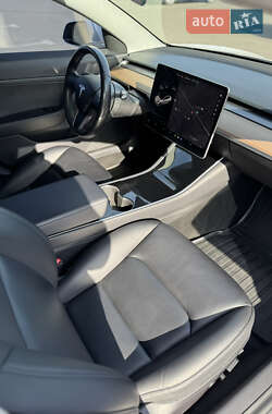 Седан Tesla Model 3 2018 в 