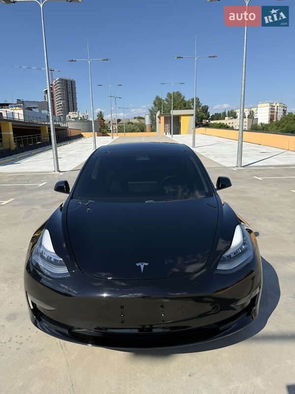 Седан Tesla Model 3 2019 в Києві