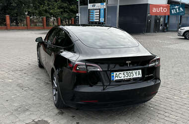 Седан Tesla Model 3 2021 в 