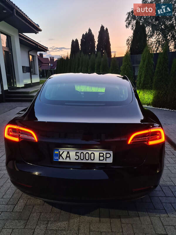 Седан Tesla Model 3 2019 в Києві