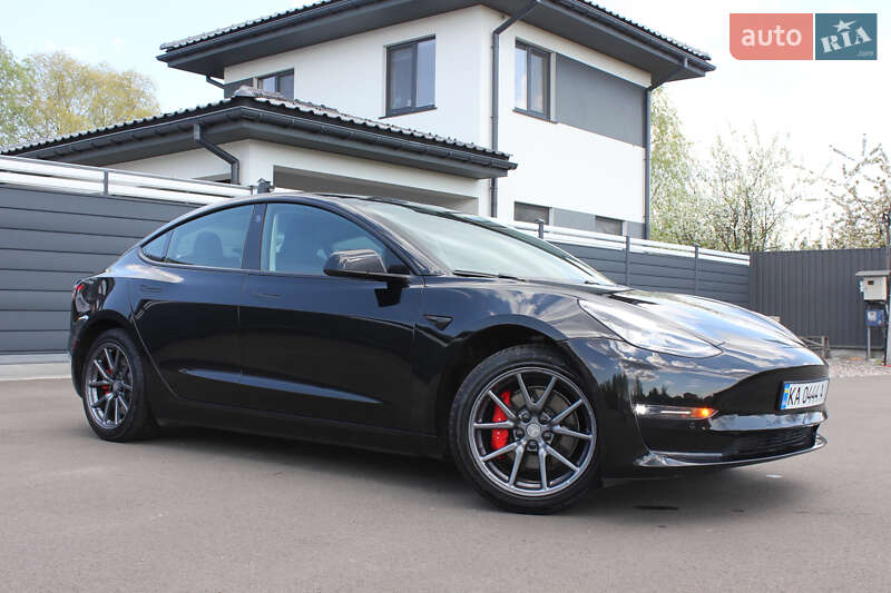 Седан Tesla Model 3 2019 в Києві