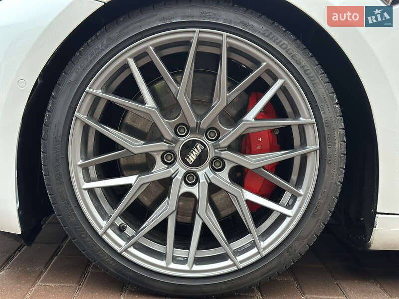 Седан Tesla Model 3 2019 в Одесі