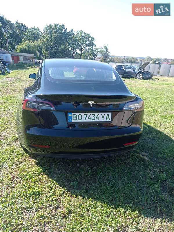Седан Tesla Model 3 2018 в Тернополі