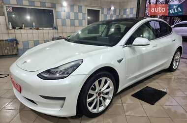 Седан Tesla Model 3 2020 в 