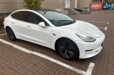 Седан Tesla Model 3 2019 в 