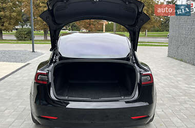 Седан Tesla Model 3 2019 в 