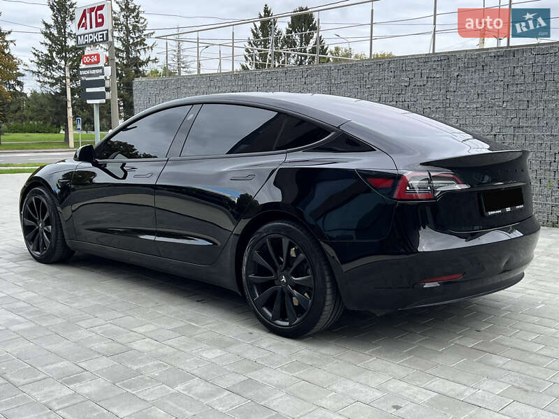 Седан Tesla Model 3 2019 в Луцке