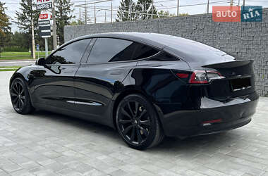 Седан Tesla Model 3 2019 в 