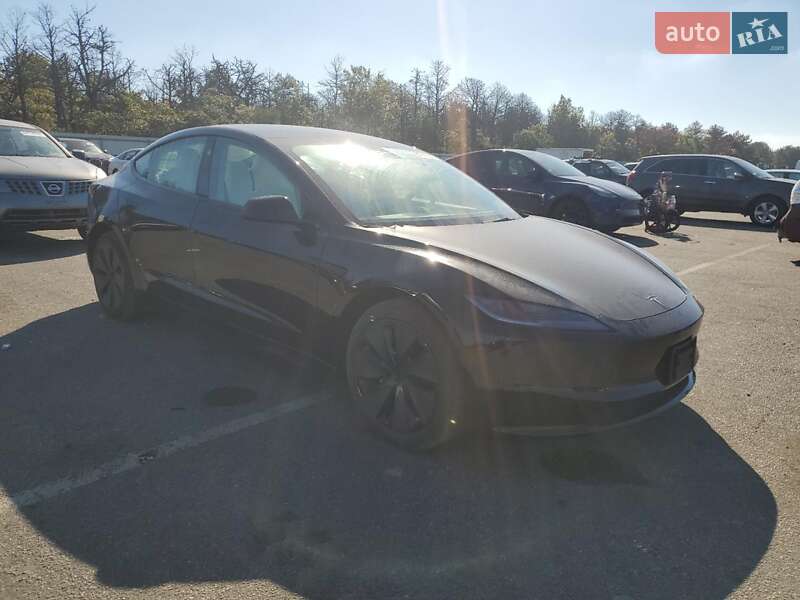 Седан Tesla Model 3 2024 в Луцьку