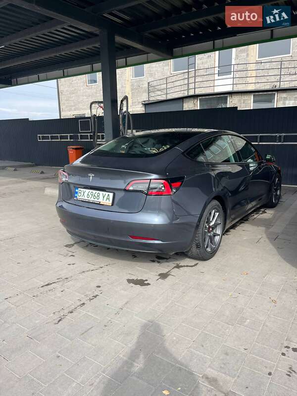 Седан Tesla Model 3 2021 в Хмельницком