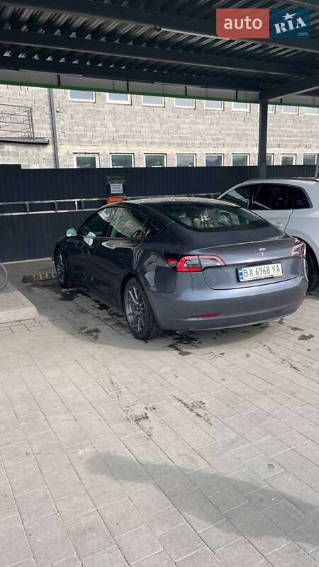 Седан Tesla Model 3 2021 в Хмельницком