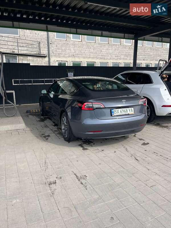Седан Tesla Model 3 2021 в Хмельницькому