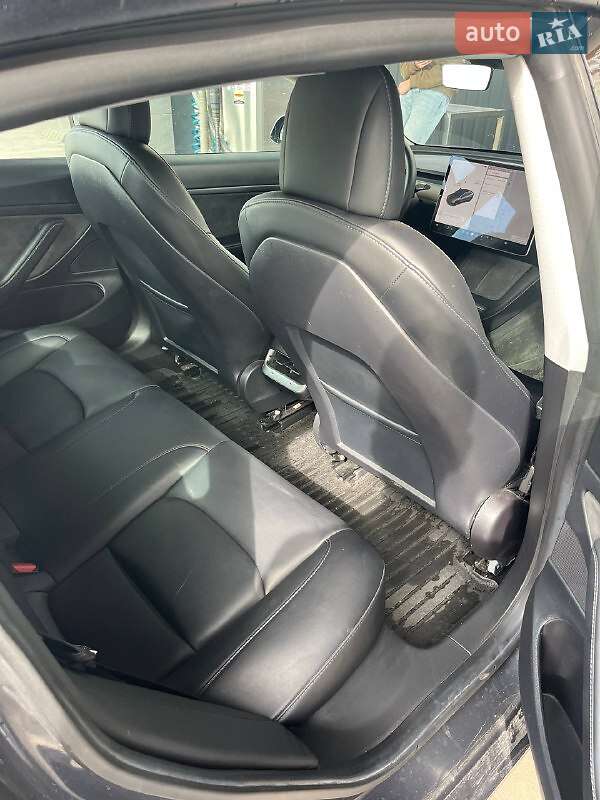 Седан Tesla Model 3 2021 в Хмельницком