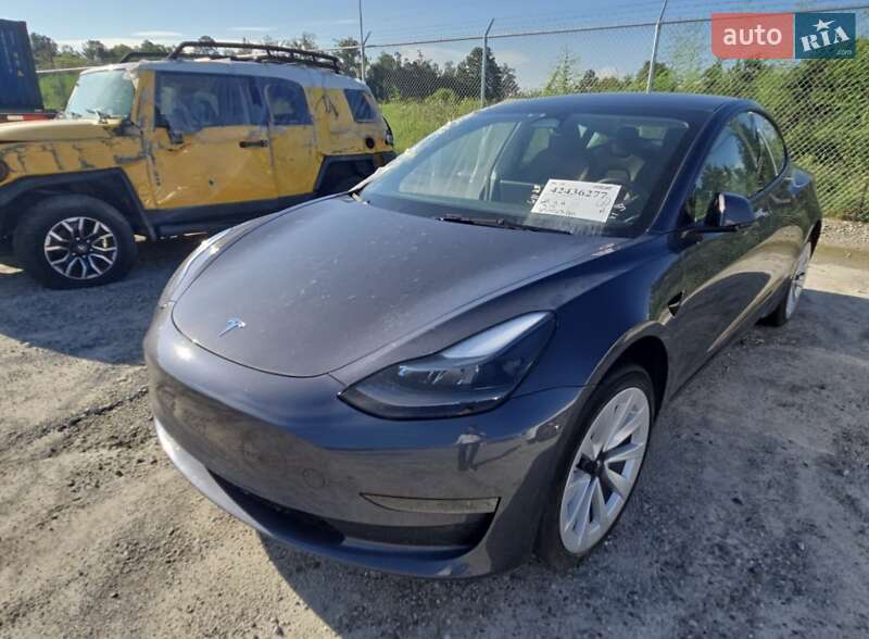 Tesla Model 3 2023