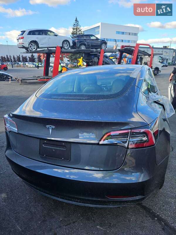 Седан Tesla Model 3 2023 в Одессе