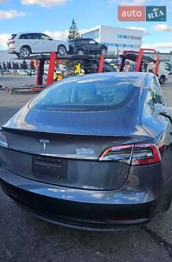 Седан Tesla Model 3 2023 в 