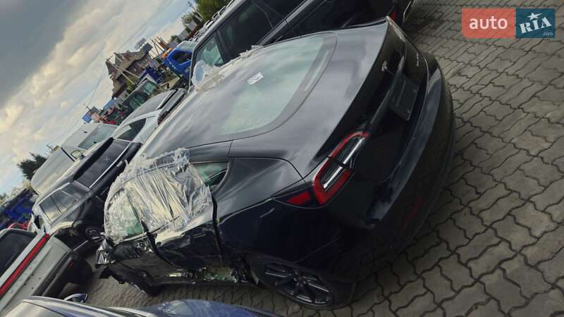 Седан Tesla Model 3 2023 в Львове
