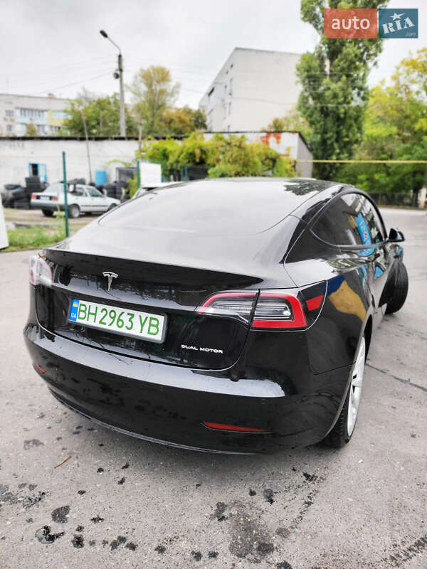 Седан Tesla Model 3 2020 в Одесі