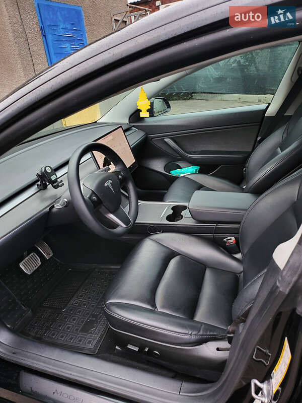 Седан Tesla Model 3 2020 в Одесі