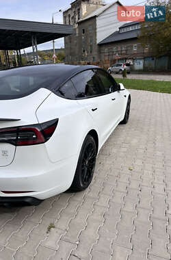 Седан Tesla Model 3 2019 в 