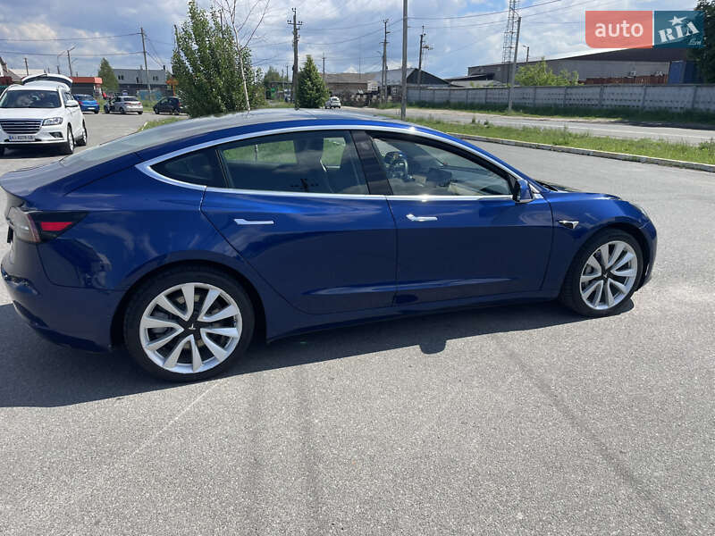 Седан Tesla Model 3 2019 в Києві