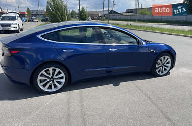 Седан Tesla Model 3 2019 в 