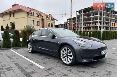 Седан Tesla Model 3 2018 в 