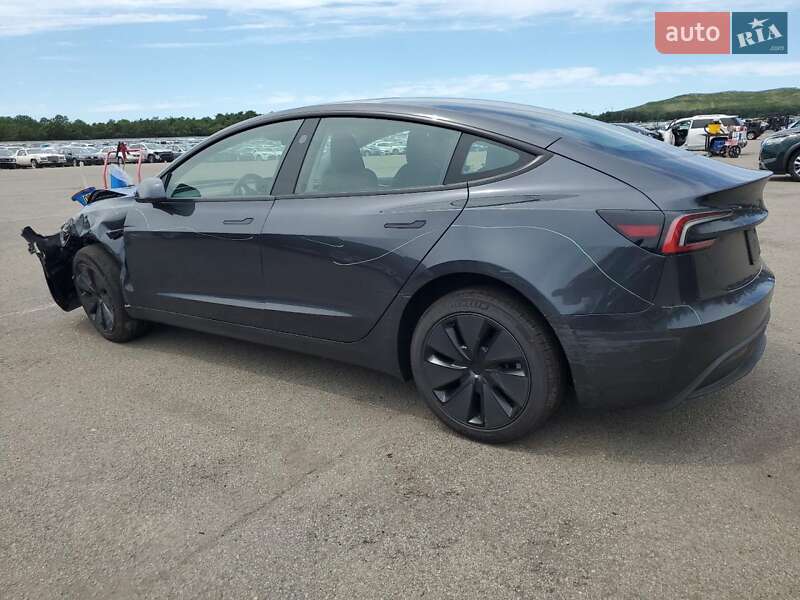 Седан Tesla Model 3 2025 в Львове