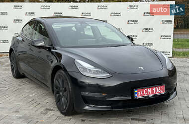 Седан Tesla Model 3 2022 в Луцке