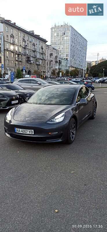 Tesla Model 3 2019