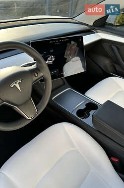 Седан Tesla Model 3 2021 в 