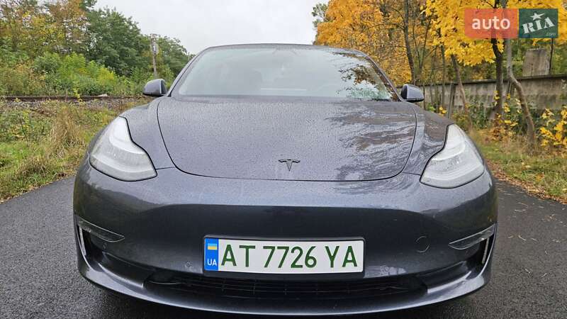Седан Tesla Model 3 2020 в Коломиї
