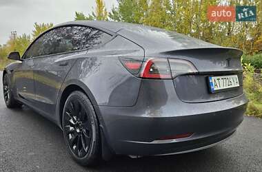 Седан Tesla Model 3 2020 в 