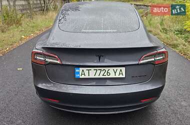 Седан Tesla Model 3 2020 в 